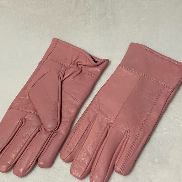 NWOT Bentley W Gloves SZL - Picture 2 of 4